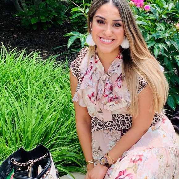 Meet your Posher, Amanda - Picture 1 of 1